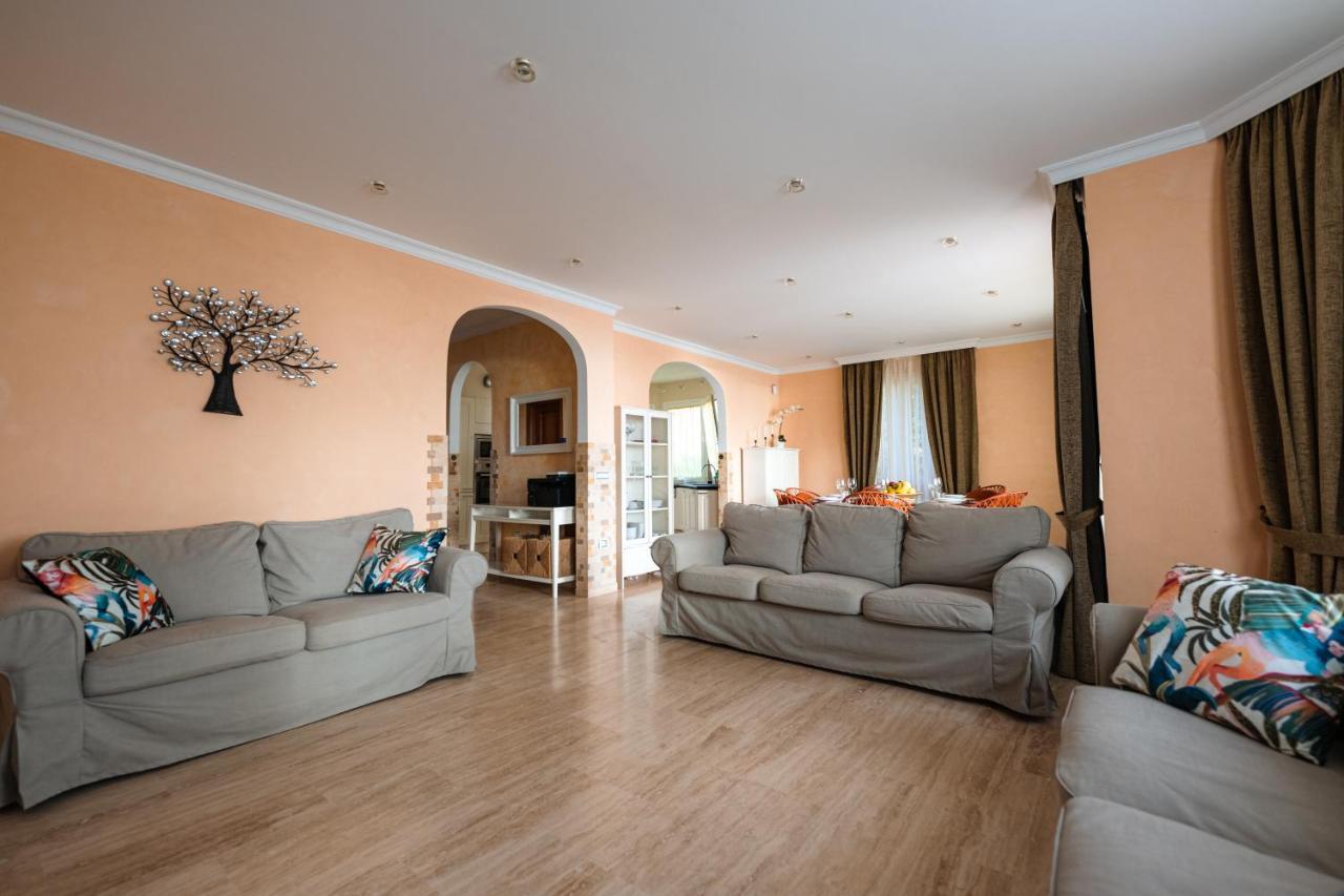 Villa Faya On The First Ocean Line With New Heated Pool Los Cristianos  Buitenkant foto